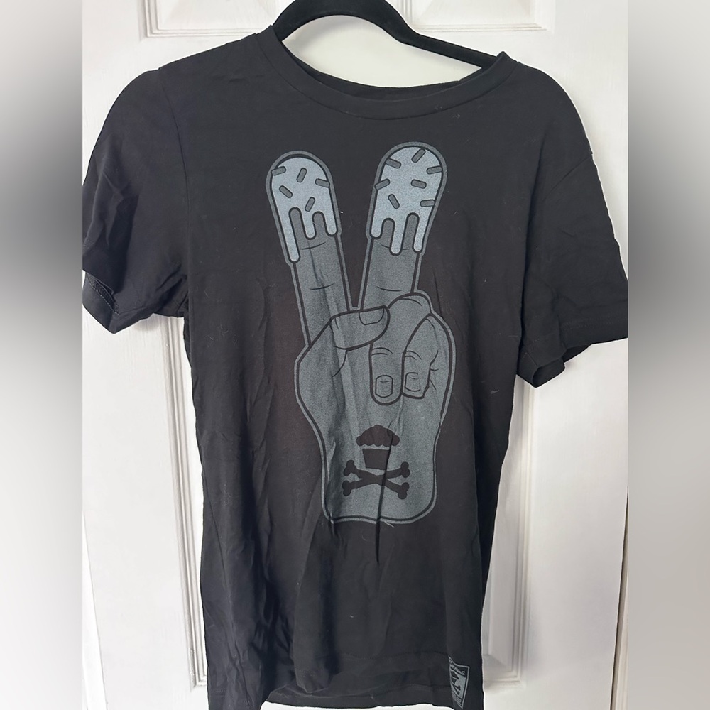 Johnny Cupcakes BLM shirt